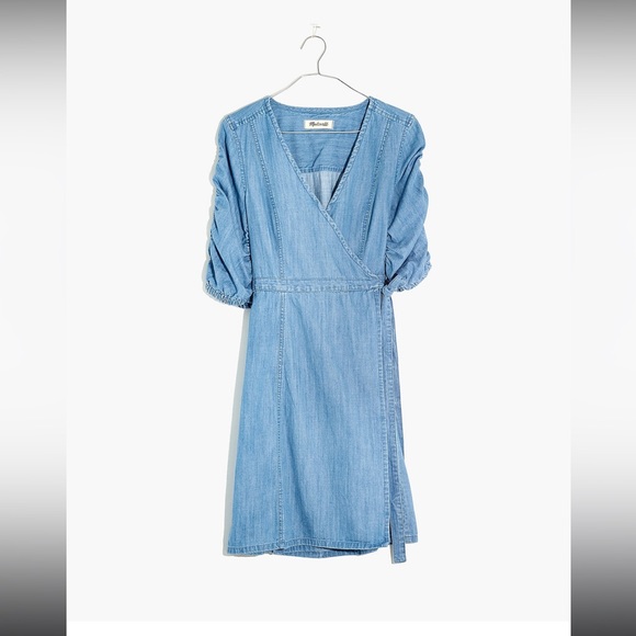 Madewell Dresses & Skirts - Madewell Petite Denim Shirred-Sleeve Wrap Dress in Elsworth Wash Size SP